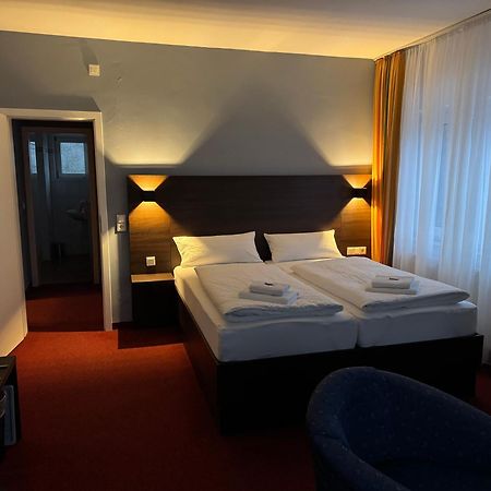 וילינגן Altes Doktorhaus - Hotel Garni מראה חיצוני תמונה